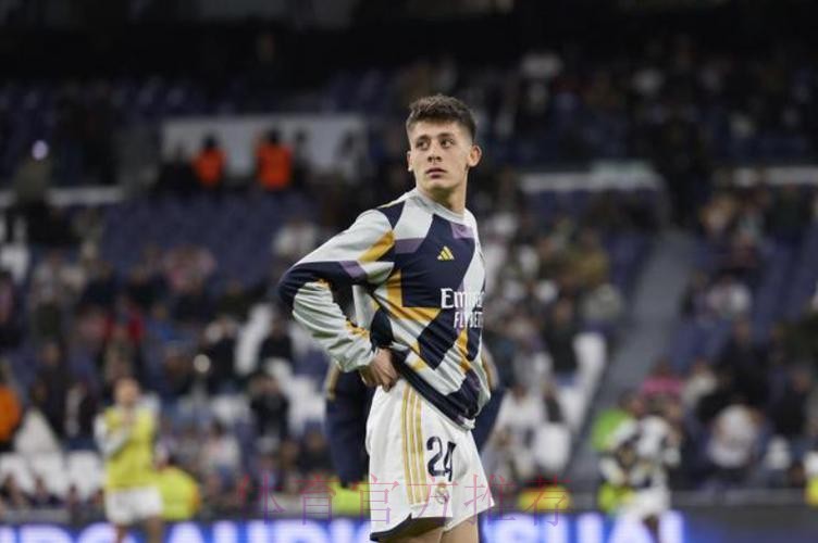 马卡:皇马没要求安帅一定首发居莱尔 后者仍等机会 马卡:皇马没要求安帅一定首发居莱尔 后者仍等机会