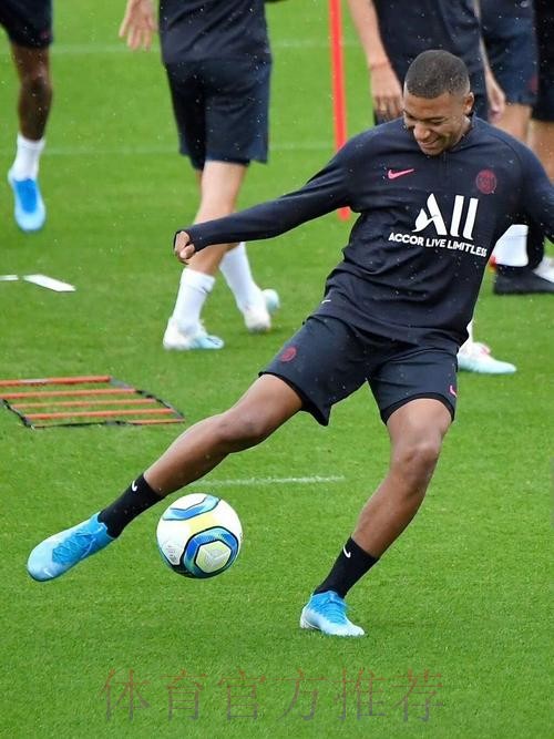 皇马官方：姆巴佩左腿大腿受伤 至少缺阵10天